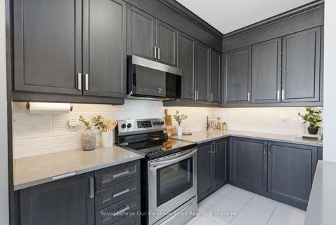 Photo 15 at 818 Atwater Path, Lakeview, Oshawa