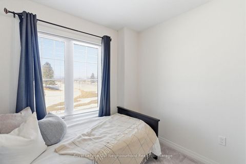 Photo 38 at 818 Atwater Path, Lakeview, Oshawa