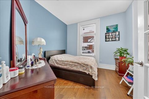 Photo 7 at 168 Centre Street S, Central, Oshawa