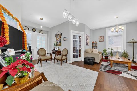 Photo 19 at 168 Centre Street S, Central, Oshawa