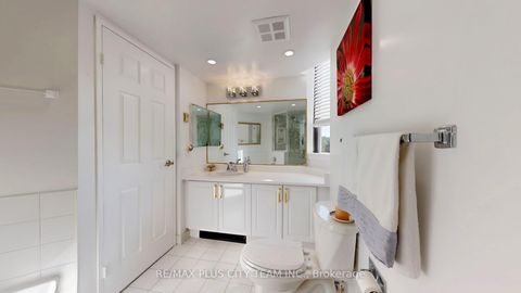 Photo 17 at 410 - 7440 Bathurst Street, Brownridge, Vaughan