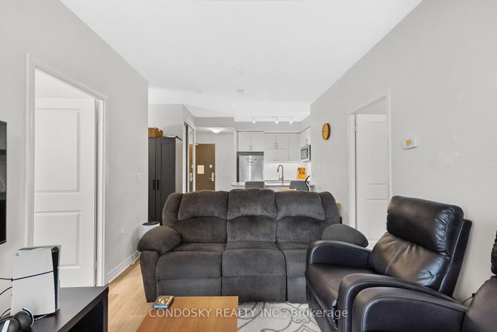 Photo 4 at 914 - 39 Annie Craig Drive, Mimico, Toronto