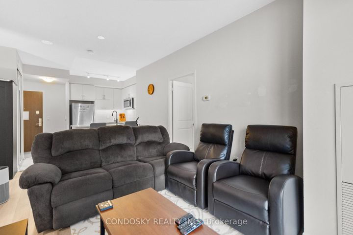 Photo 5 at 914 - 39 Annie Craig Drive, Mimico, Toronto