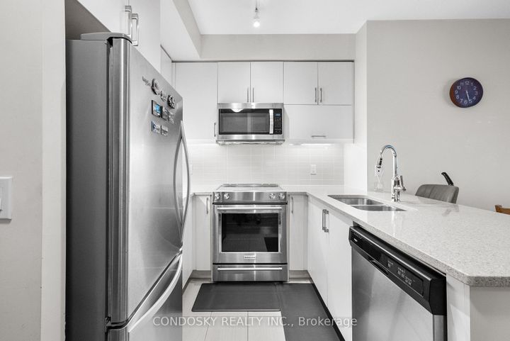 Photo 7 at 914 - 39 Annie Craig Drive, Mimico, Toronto