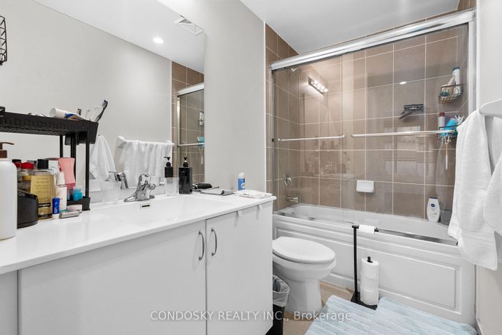 Photo 17 at 914 - 39 Annie Craig Drive, Mimico, Toronto