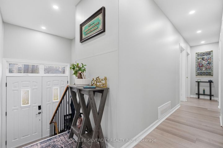 Photo 11 at 578 Trafford Crescent, WO West, Oakville