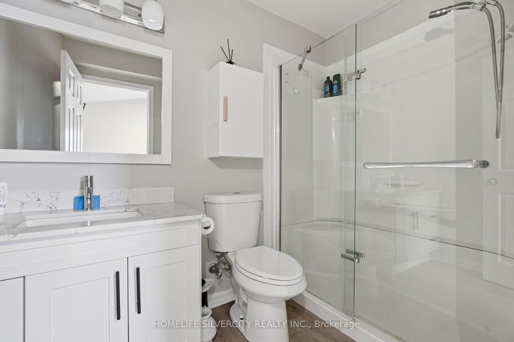 Photo 12 at 578 Trafford Crescent, WO West, Oakville