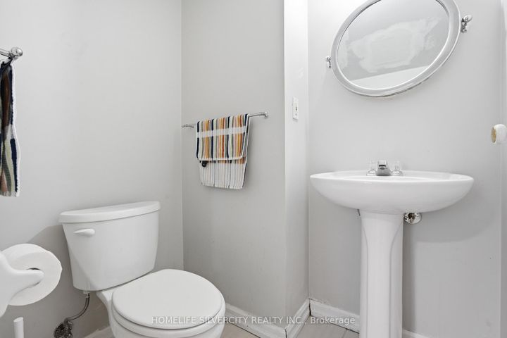 Photo 15 at 578 Trafford Crescent, WO West, Oakville