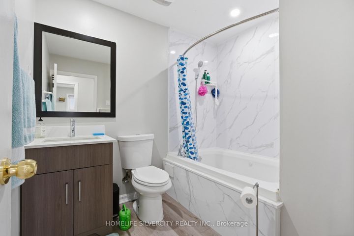 Photo 17 at 578 Trafford Crescent, WO West, Oakville