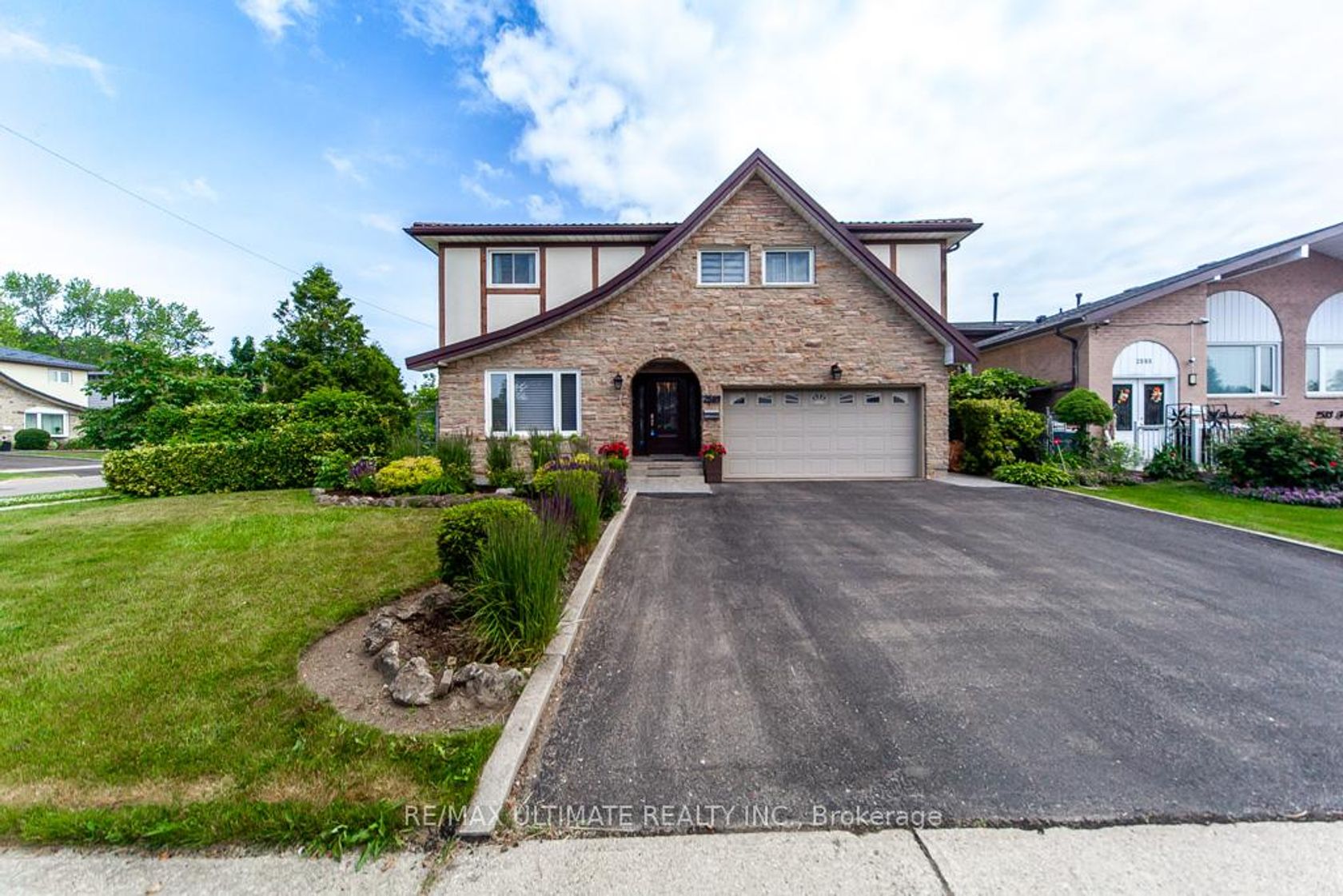 2589 Trident Avenue, Cooksville, Mississauga 