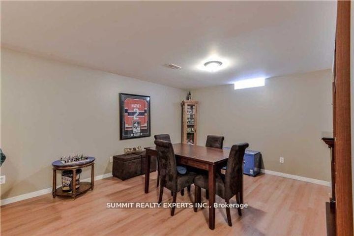 Photo 14 at 23 Bissell Drive N, Snelgrove, Brampton