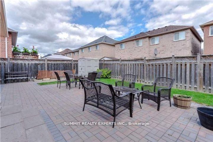 Photo 19 at 23 Bissell Drive N, Snelgrove, Brampton