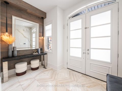 Photo 2 at 36 Kylemount Court, Patterson, Vaughan