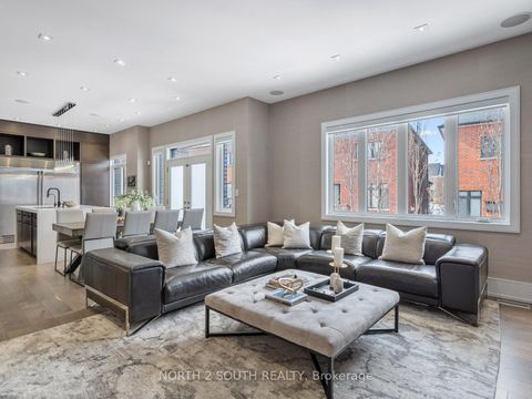 Photo 7 at 36 Kylemount Court, Patterson, Vaughan