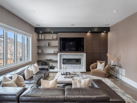 Photo 9 at 36 Kylemount Court, Patterson, Vaughan