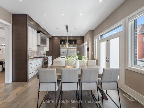 Photo 10 at 36 Kylemount Court, Patterson, Vaughan