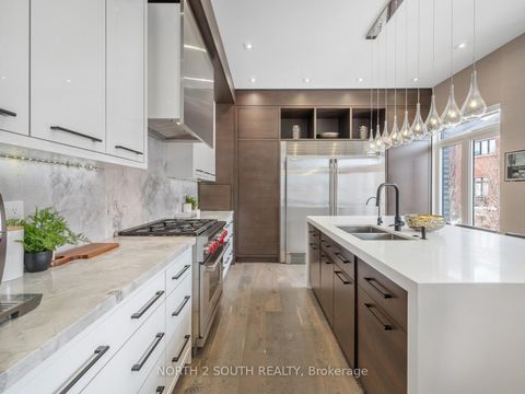 Photo 13 at 36 Kylemount Court, Patterson, Vaughan