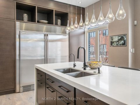 Photo 14 at 36 Kylemount Court, Patterson, Vaughan