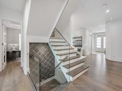 Photo 19 at 36 Kylemount Court, Patterson, Vaughan