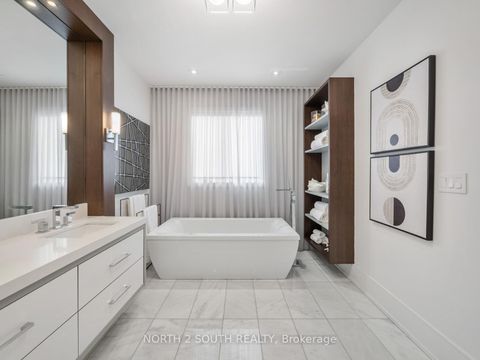 Photo 26 at 36 Kylemount Court, Patterson, Vaughan