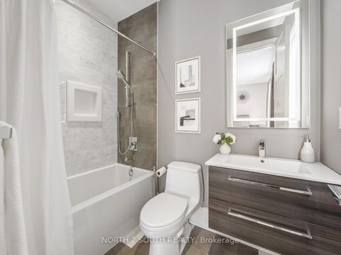 Photo 34 at 36 Kylemount Court, Patterson, Vaughan