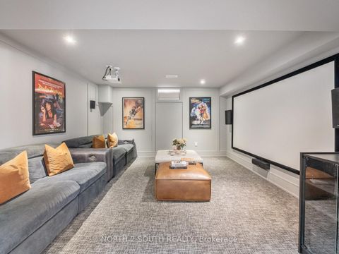 Photo 40 at 36 Kylemount Court, Patterson, Vaughan