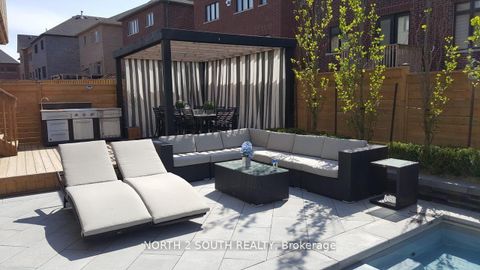 Photo 46 at 36 Kylemount Court, Patterson, Vaughan