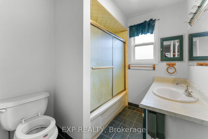 Photo 22 at 46 - 1512 Sixth Line, CP College Park, Oakville