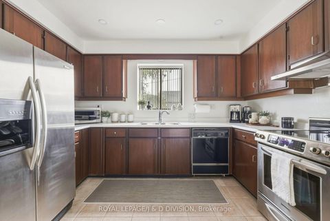 Photo 8 at 122 Cortleigh Boulevard, Lawrence Park South, Toronto