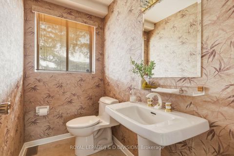 Photo 12 at 122 Cortleigh Boulevard, Lawrence Park South, Toronto