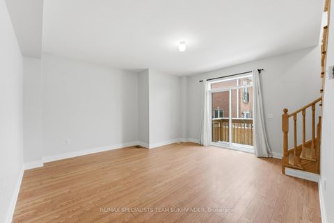 Photo 6 at 8 Tarmola Park Court, Humber Summit, Toronto