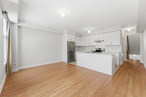 Photo 13 at 8 Tarmola Park Court, Humber Summit, Toronto