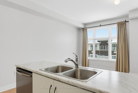 Photo 16 at 8 Tarmola Park Court, Humber Summit, Toronto