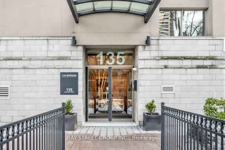 Photo 2 at 502 - 135 Maitland Street, Yonge Corridor, Toronto