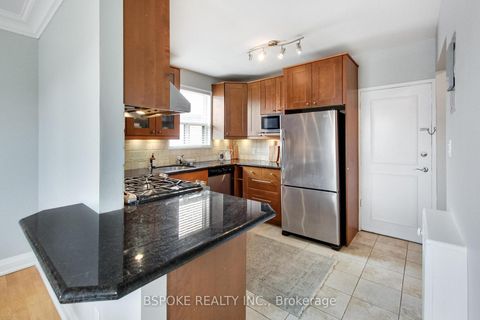 Photo 10 at 3 - 7 Warwick Avenue, Cedarvale, Toronto