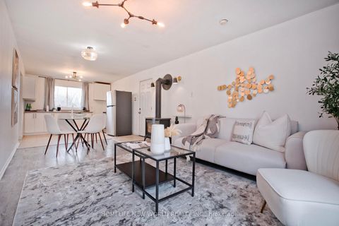 Photo 2 at 579 Lake Drive S, Keswick South, Georgina