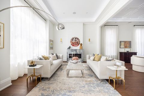 Photo 2 at 264 Cortleigh Boulevard, Lawrence Park South, Toronto