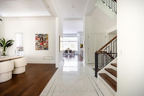 Photo 5 at 264 Cortleigh Boulevard, Lawrence Park South, Toronto