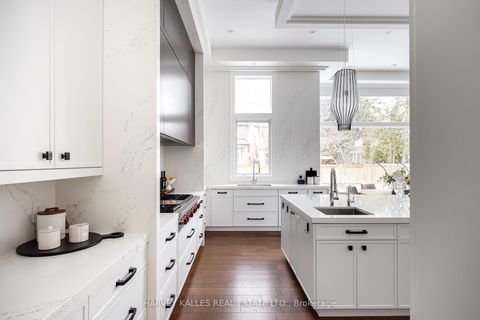 Photo 9 at 264 Cortleigh Boulevard, Lawrence Park South, Toronto