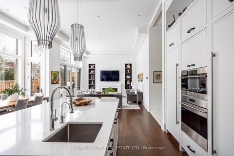 Photo 11 at 264 Cortleigh Boulevard, Lawrence Park South, Toronto