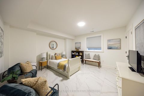 Photo 42 at 264 Cortleigh Boulevard, Lawrence Park South, Toronto