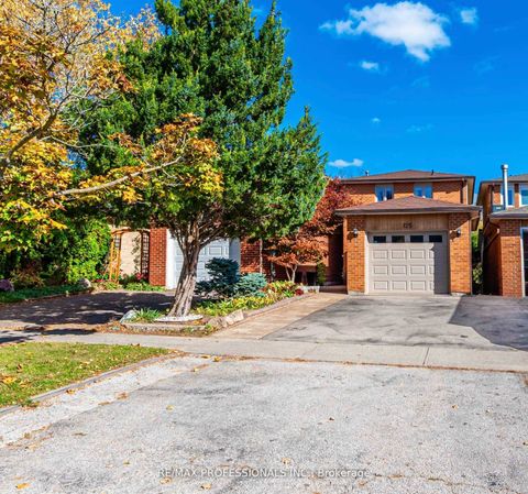 Photo 0 at 125 Kersey Crescent, North Richvale, Richmond Hill