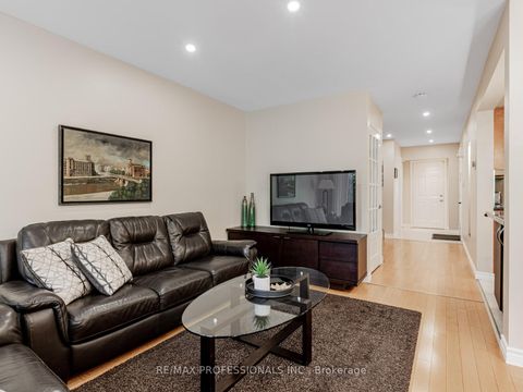Photo 14 at 125 Kersey Crescent, North Richvale, Richmond Hill