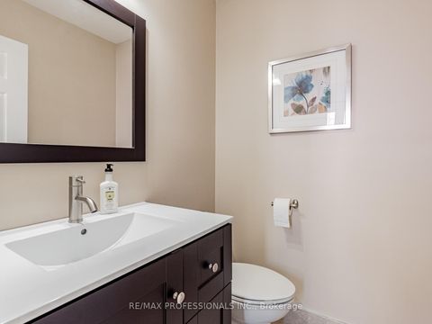 Photo 19 at 125 Kersey Crescent, North Richvale, Richmond Hill