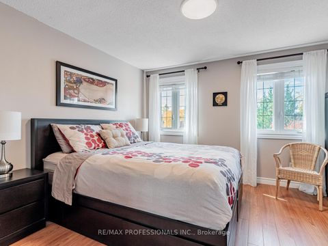 Photo 21 at 125 Kersey Crescent, North Richvale, Richmond Hill