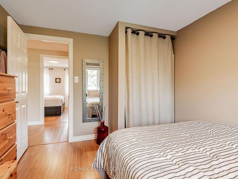 Photo 25 at 125 Kersey Crescent, North Richvale, Richmond Hill