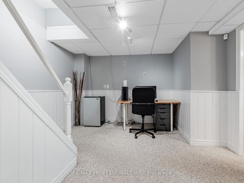 Photo 30 at 125 Kersey Crescent, North Richvale, Richmond Hill