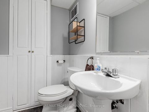 Photo 31 at 125 Kersey Crescent, North Richvale, Richmond Hill