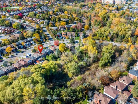 Photo 36 at 125 Kersey Crescent, North Richvale, Richmond Hill