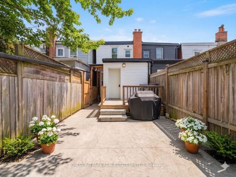 Photo 34 at 7 Weymouth Avenue, Crescent Town, Toronto
